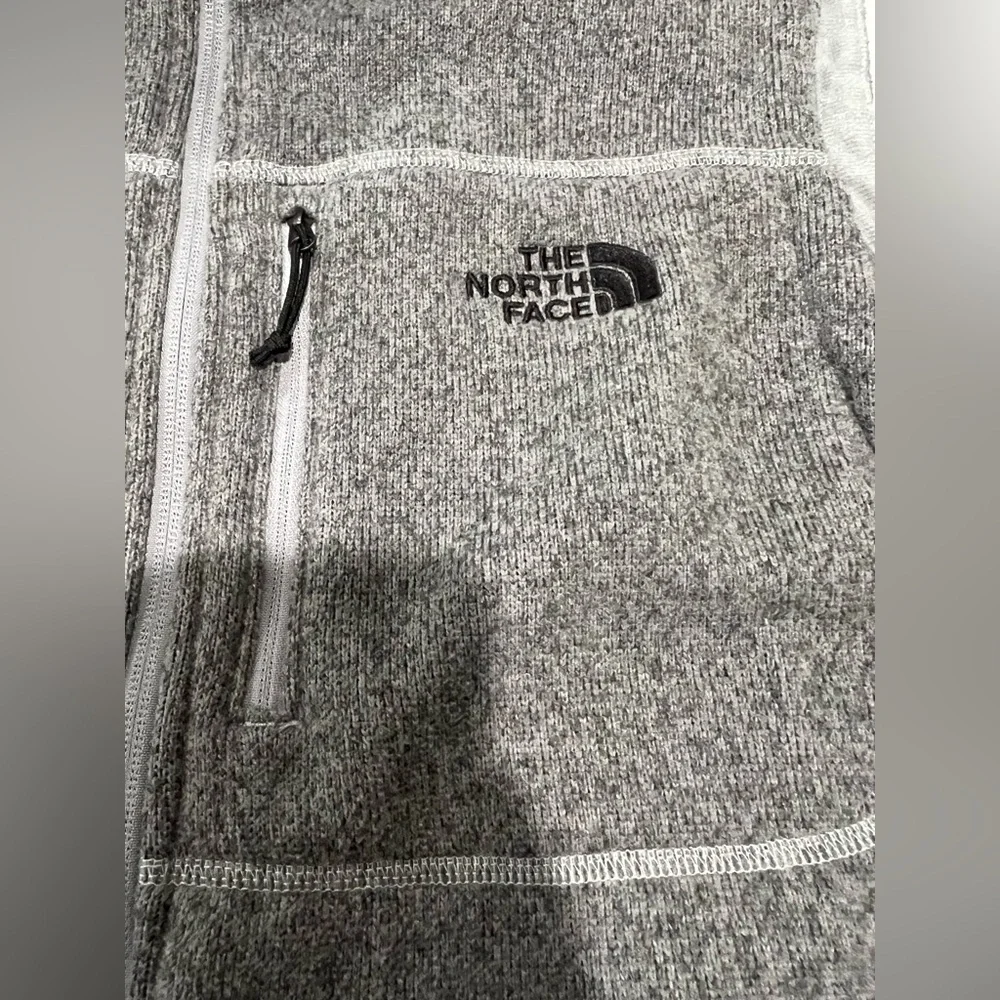 The North Face Men's Gordon Lyons Vest. Vest  3 pockets  grey Men's L